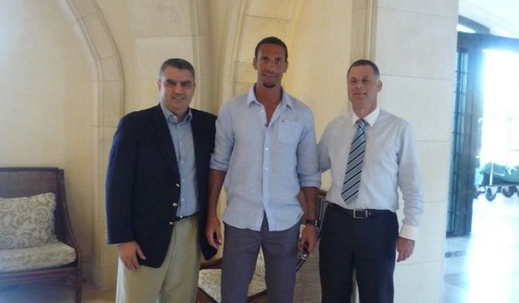 Rio Ferdinard: Ο star του  ποδοσφαίρου κάνει διακοπές στην Πάφο