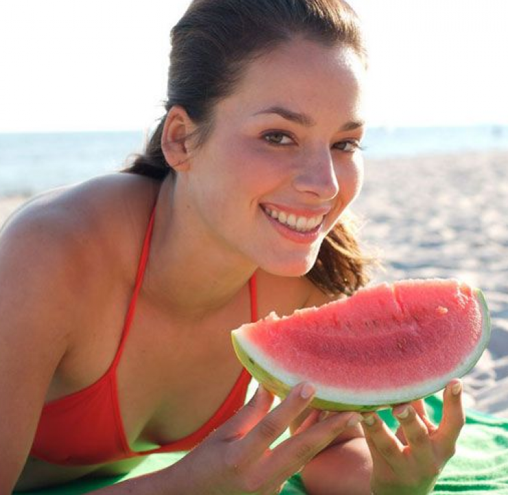 Η δίαιτα των διακοπών - Τι να φάτε για να μην παχύνετε;