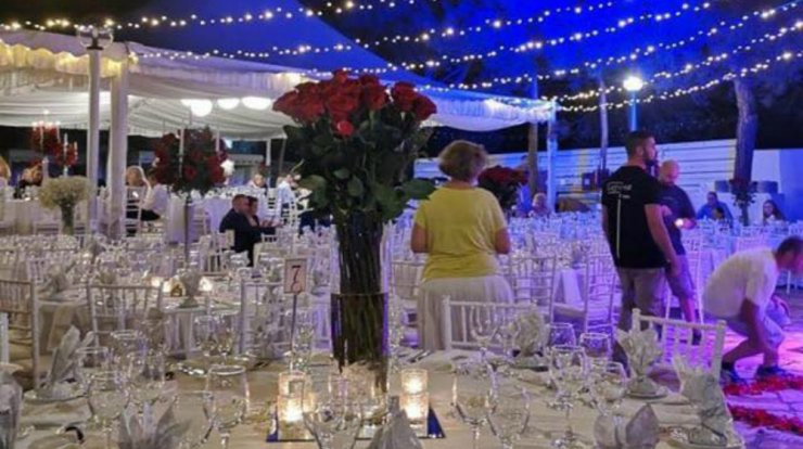 Η παραμυθένια διακόσμηση στον γάμο Κύπριας παρουσιάστριας! [εικόνες & βίντεο]