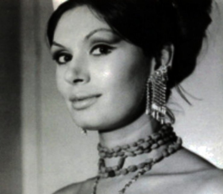 Ρίκα Διαλυνά: Όταν πόζαρε γυμνόστηθη το 1965