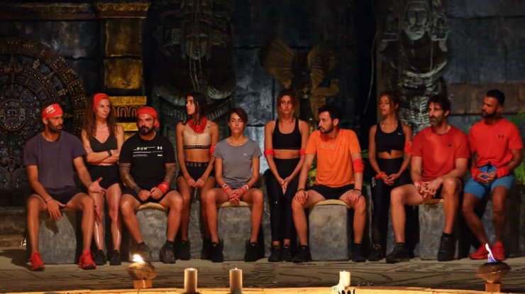 "Survivor": Το πρώτο ειδύλλιο στην ομάδα των Διασήμων [βίντεο]
