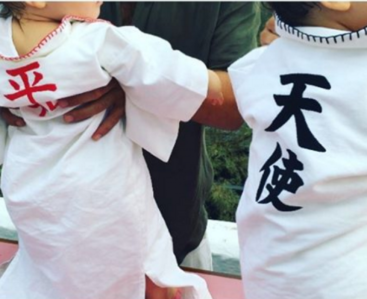 Ποιοι επώνυμοι Κύπριοι βρέθηκαν στη μυστική βάπτιση των διδύμων Τότσικα – Ρέβη;