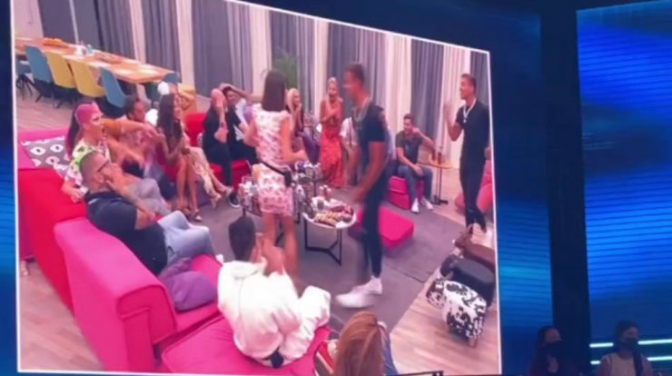 Η στιγμή της αποκάλυψης για τους διδύμους στο "Big Brother" [βίντεο]