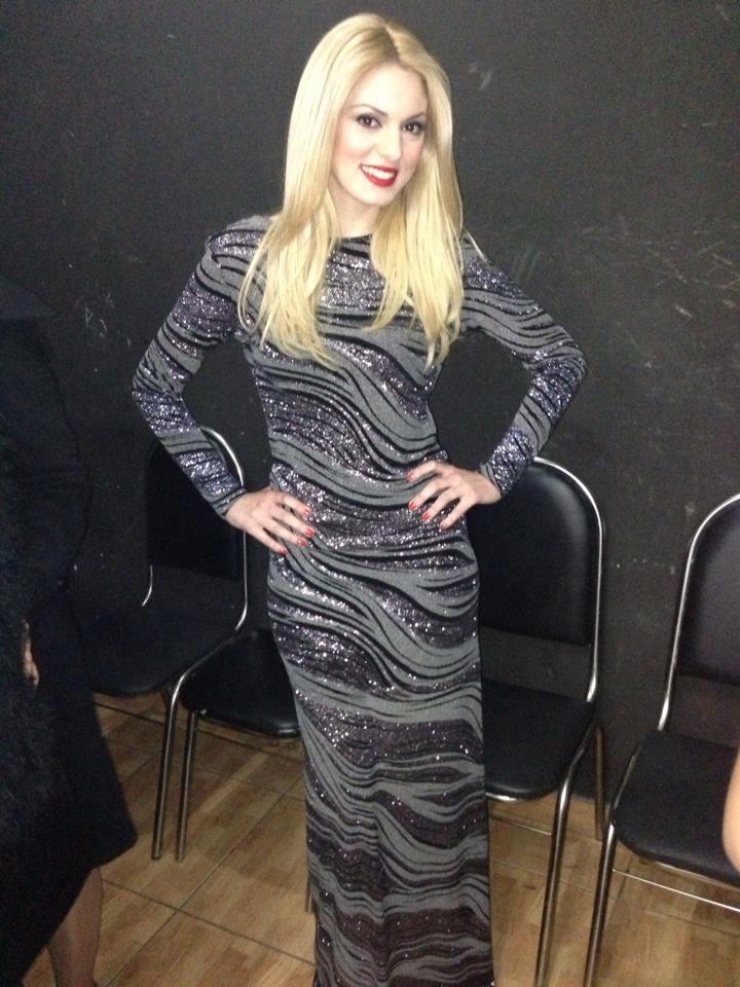 Δήμητρα Μακρυγιάννη: Με φόρεμα Αντρέα Ζαννετίδη