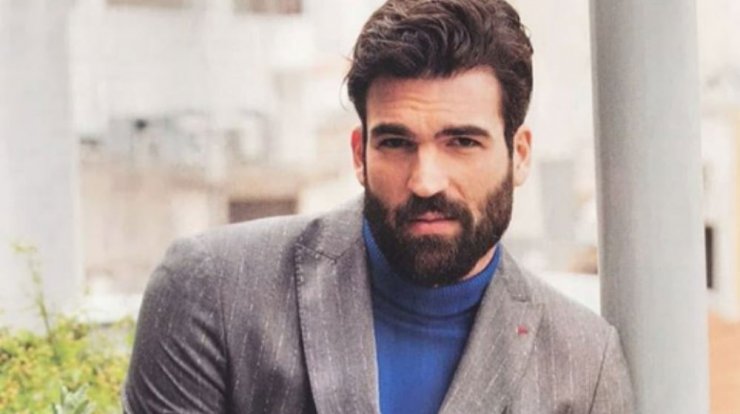 Δημήτρης Αλεξάνδρου: Οι τρυφερές στιγμές μαζί με την σύντροφό του σε βραδινή τους έξοδο [εικόνες]