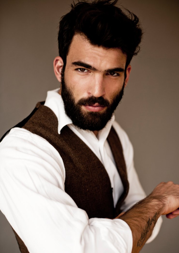 Παρουσιάστρια της κυπριακής τηλεόρασης η νέα σύντροφος του Δημήτρη Αλεξάνδρου