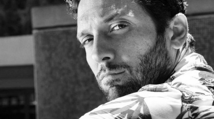 Δακρύσαμε! Η συγκλονιστική εξομολόγηση του Δημήτρη Μοθωναίου για τη σεξουαλική κακοποίηση που υπέστη στην παιδική του ηλικία 