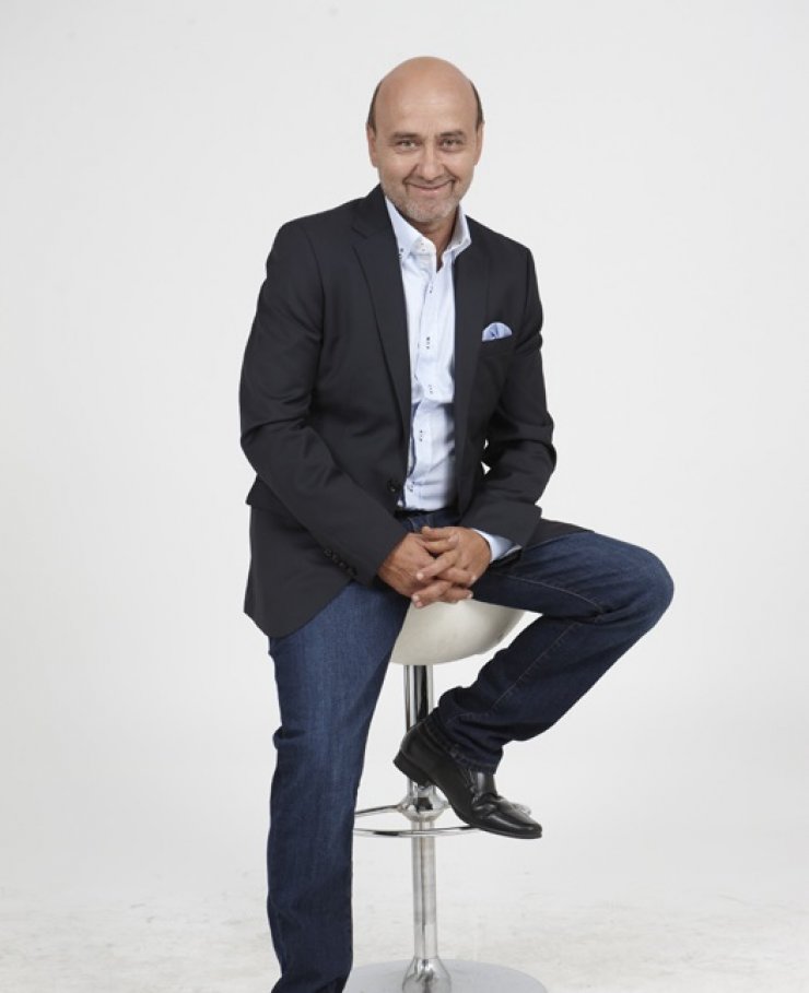 Ανδρέας Δημητρόπουλος: Η συγκίνησή του on air για την έκπληξη για τα γενέθλιά του!