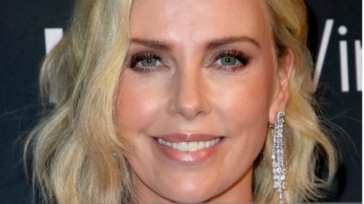 Αποκτήστε το μακιγιάζ της Charlize Theron