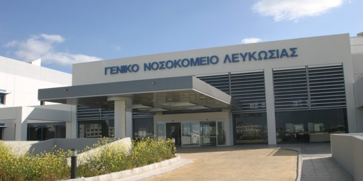 Στο Νοσοκομείο 65χρονος που έπεσε από ύψος 2,5 μέτρων
