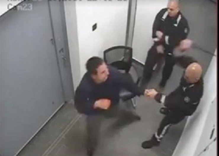 Ένοχοι οι αστυνομικοί για τον ξυλοδαρμό στην Πόλη Χρυσοχούς