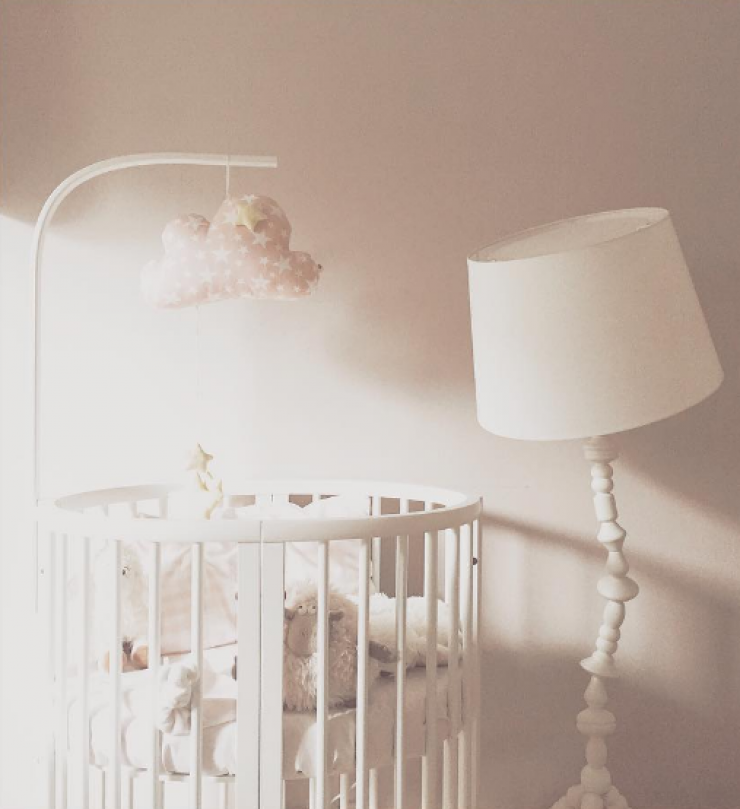 Βγαλμένο από παραμύθι! Το παιδικό δωμάτιο που ετοίμασε επώνυμη Ελληνίδα λίγες ημέρες πριν φέρει στον κόσμο το δεύτερο μωράκι της!