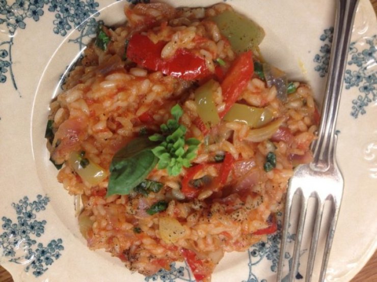Ντοματόρυζο με Βασιλικό