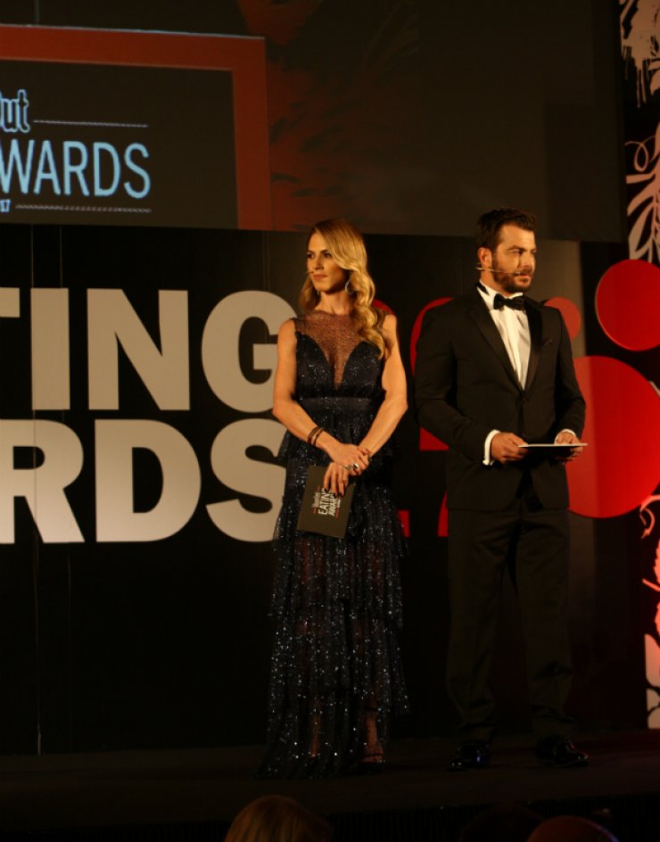 Όλες οι λεπτομέρειες για τις λαμπερές εμφανίσεις της Ντορέττας Παπαδημητρίου στα Time Out Eating Awards 2017