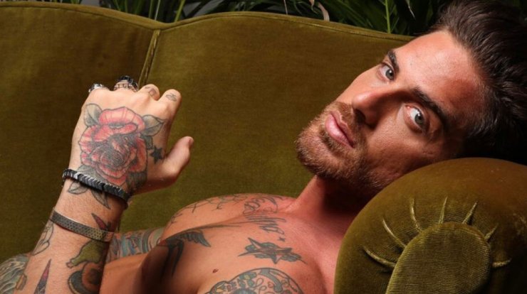 Δώρος Παναγίδης: Δείτε πως ήταν χωρίς καθόλου τατουάζ 