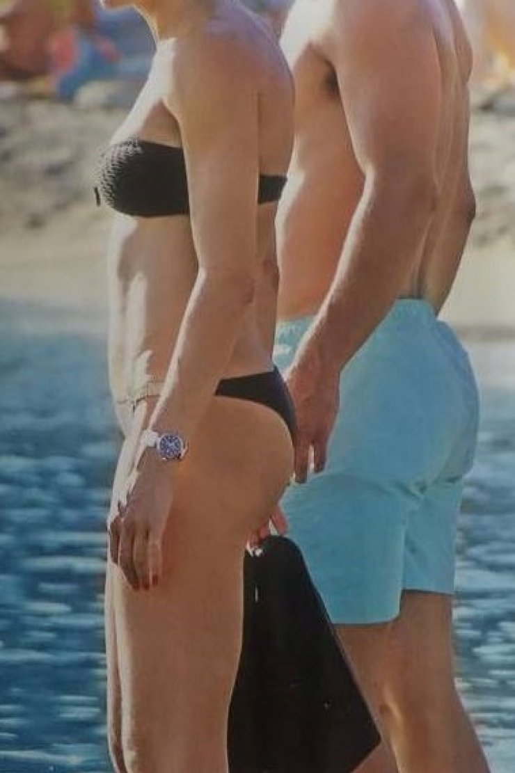 Τα τρυφερά τετ-α-τετ ζευγαριού της ελληνικής showbiz στην παραλία!