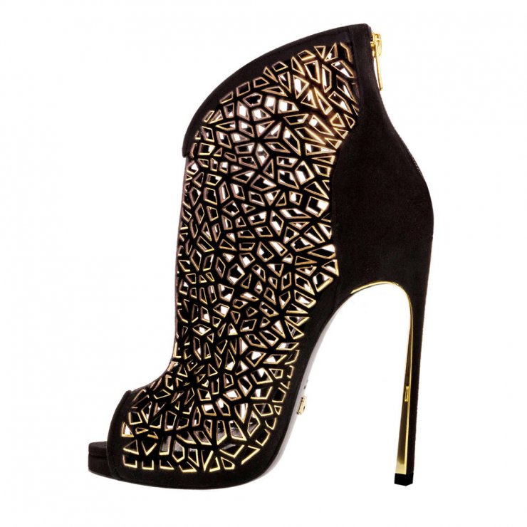 Θα λατρέψεις όλα τα ζευγάρια από τη νέα συλλογή του Δούκα Χατζηδούκα