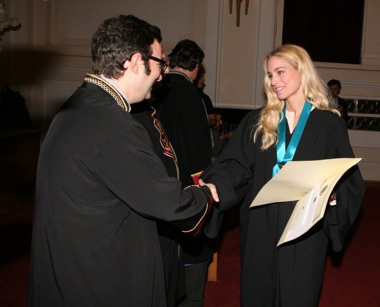 Δούκισσα Νομικού: Πήρε το πτυχίο της στην ΑΣΟΕΕ και σήμερα ορκίστηκε