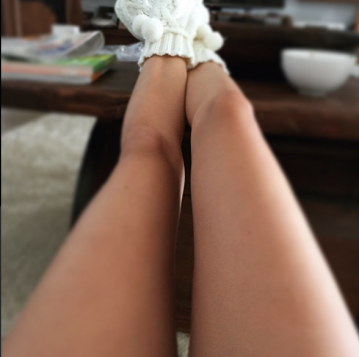 Σε ποια Ελληνίδα μοντέλο ανήκουν αυτά τα καλλίγραμμα πόδια;