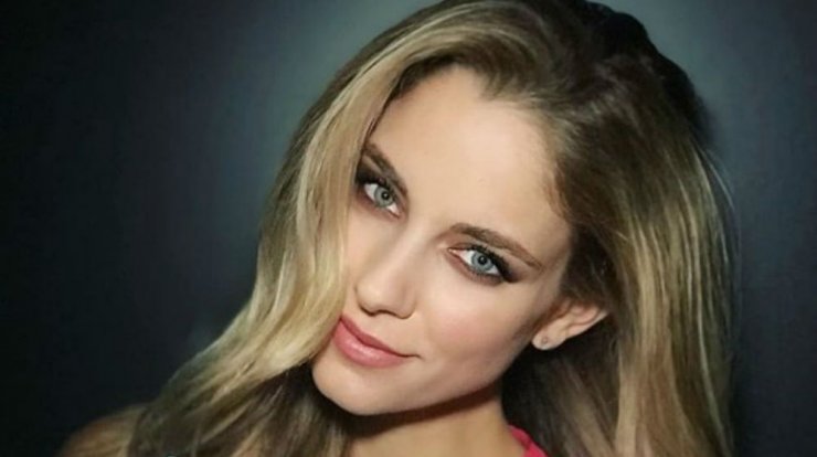 Δούκισσα Νομικού: Ποζάρει στον τέταρτο μήνα της εγκυμοσύνης της! 