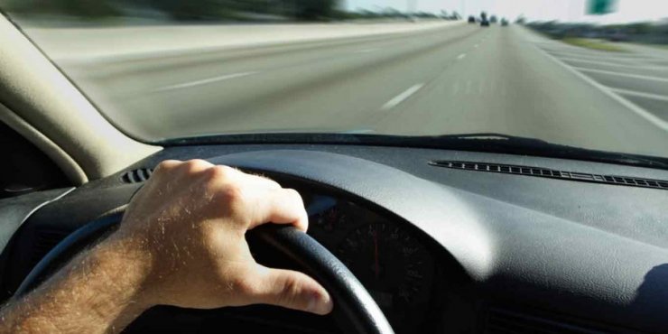 Ασυνείδητος οδηγός παρέσυρε πεζή 26χρονη και την εγκατέλειψε