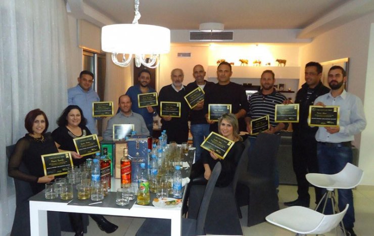 Ανοιξιάτικες βραδιές στο σπίτι με φίλους και παρέα με τα Johnnie Walker Home Mentoring sessions