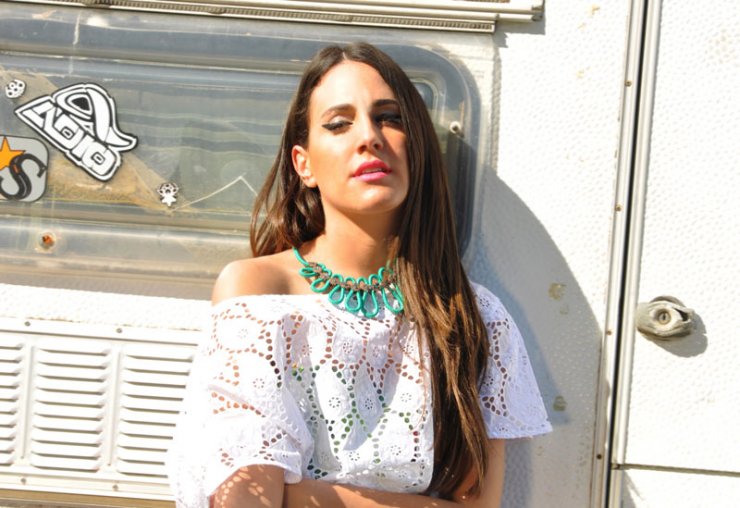 O Μιχάλης Χατζηγιάννης μας συστήνει τη Μαλού