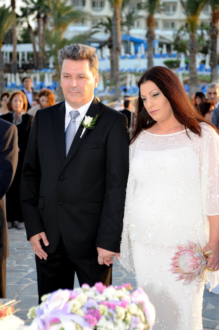 Τα σκαλιά της εκκλησίας ανέβηκε ο Δημήτρης Μανουσάκης!