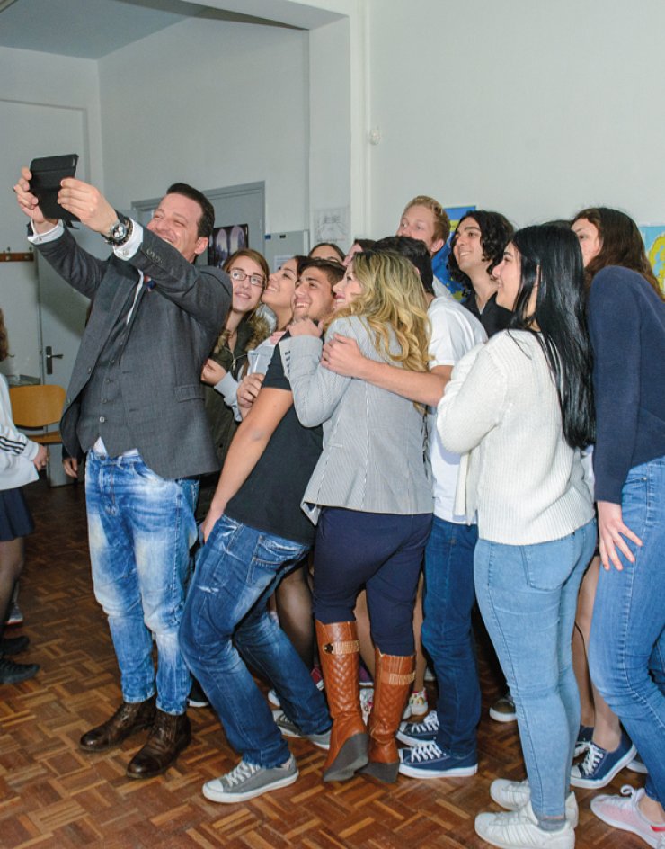 Χρύσανθος Τσουρούλλης: Η επίσκεψή του σε Λύκειο της Λεμεσού και οι συμβουλές του