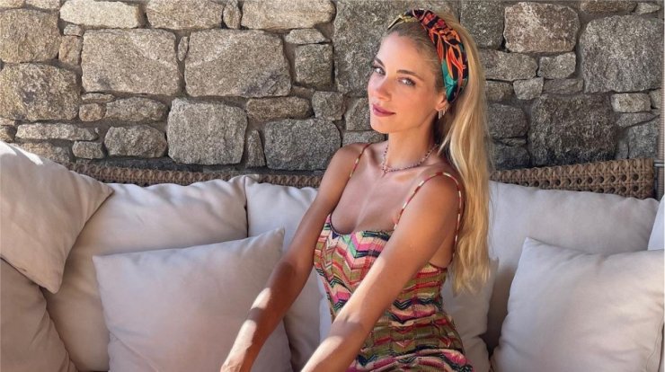 Δούκισσα Νομικού: Φόρεσε φόρεμα της πεθεράς της και έκανε θραύση στο instagram [εικόνα]