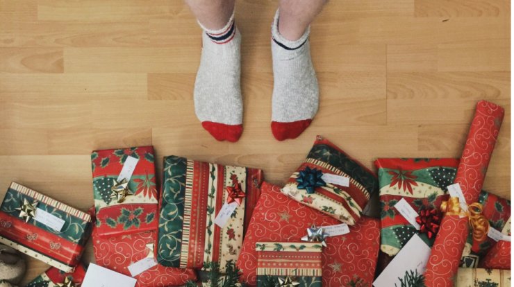 Πόσα δώρα είναι αρκετά για τα παιδιά σας τις ημέρες των γιορτών;