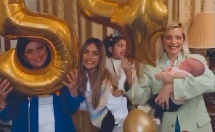 Άντρη Καραντώνη: Τα γενέθλια της μαμάς της που έγινε 54 και οι όμορφες φωτογραφίες