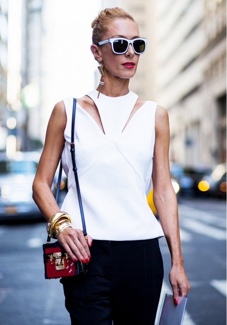 Γιατί το να φοράς μόνο το 1 σκουλαρίκι είναι πολύ πιο cool από το να φοράς και τα δύο;