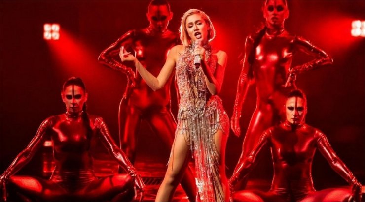 Έλενα Τσαγκρινού: Αυτές είναι οι πρώτες της δηλώσεις μετά την 16η θέση που έλαβε στον τελικό [βίντεο]