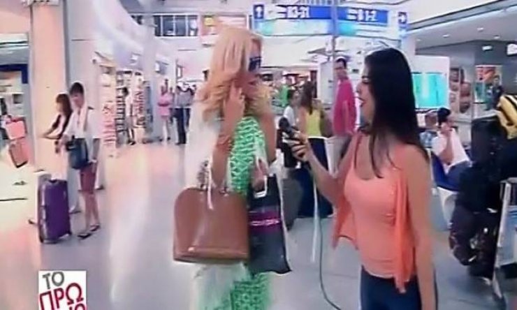  Η κάμερα τσάκωσε την Ελένη να μιλά με τον… Γιάννη! Δείτε την απίστευτη αντίδρασή της! [βίντεο]
