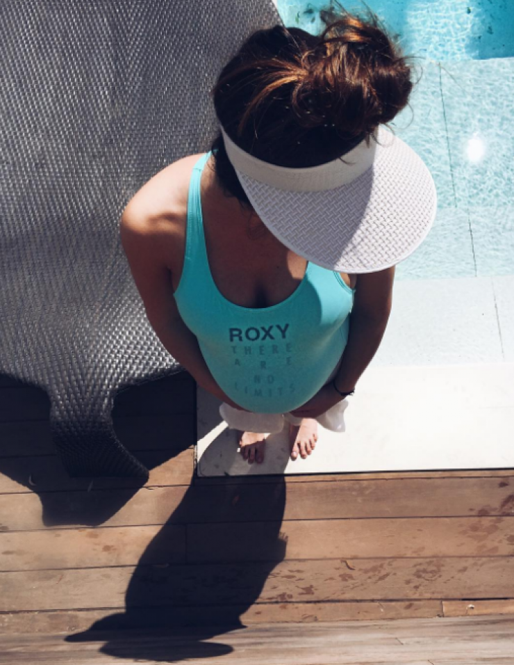 Επώνυμη Ελληνίδα έγινε μανούλα ανήμερα του Πάσχα!