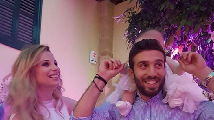 Η ευτυχία στα πρόσωπα των μελών της οικογένειας Εφραίμ – Αριστοτέλους! [εικόνες]