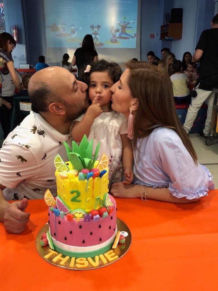 Πόσο γλυκιά! Η Ευτυχία Ανδρέου με τη μικρή Θίσβη την πρώτη ημέρα στο σχολείο!