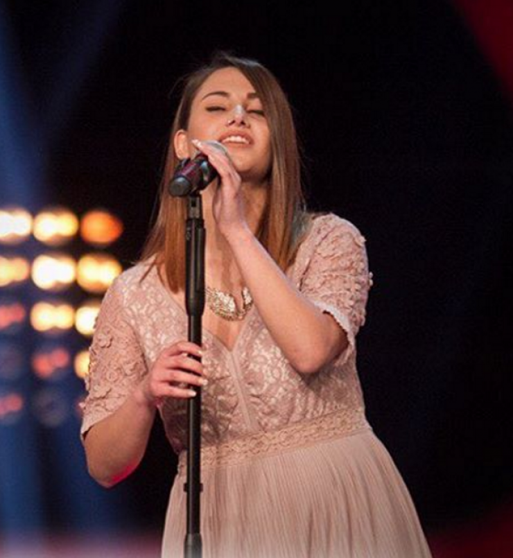 Η διαγωνιζόμενη που κόπηκε στο προηγούμενο The Voice και επέστρεψε!