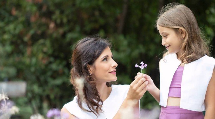 Ειρήνη Καραγιώργη: Την είδαμε σε ηλικία 17 ετών με την τότε έξι μηνών μεγάλη της κόρη! [εικόνα]