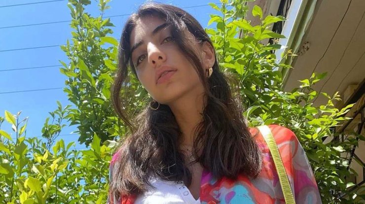 Ειρήνη Καζαριάν: Το bikini με τις μαργαρίτες που φόρεσε και θέλουμε τώρα!