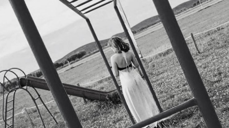 Ελληνίδα τραγουδίστρια έγινε μανούλα και μόλις το μάθαμε! 