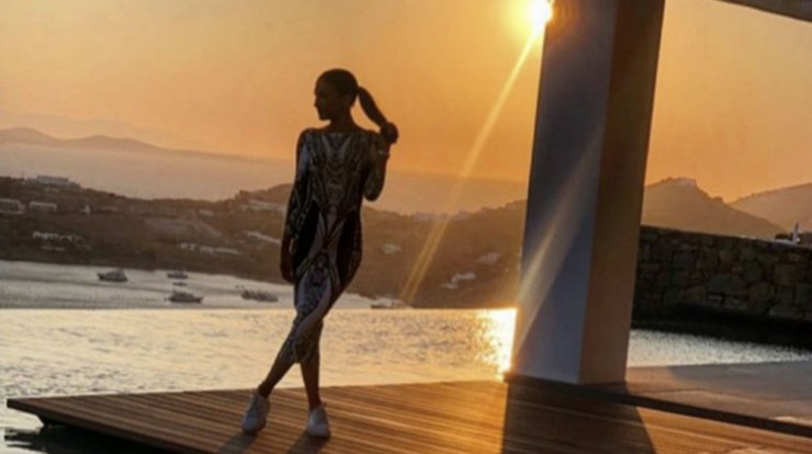 Επώνυμη Κύπρια μας συστήνει τον κούκλο σύντροφό της!