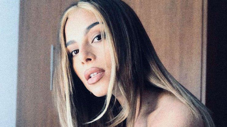 Ελευθερία Ελευθερίου: Η δημόσια κόντρα με τραγουδίστρια και τα σχόλια η μία στην άλλη! [εικόνες & βίντεο]