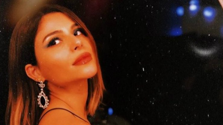 Ελευθερία Ελευθερίου: Ποζάρει πιο σέξι από ποτέ με εσώρουχα!