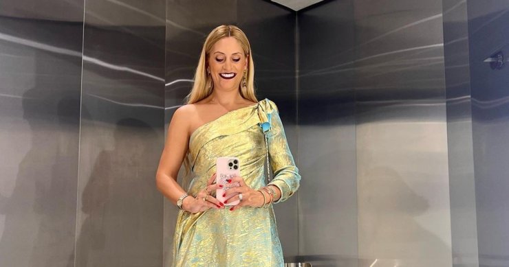 Θα γίνεις νονά; Το look αυτού του fashion girl που αξίζει να αντιγράψεις