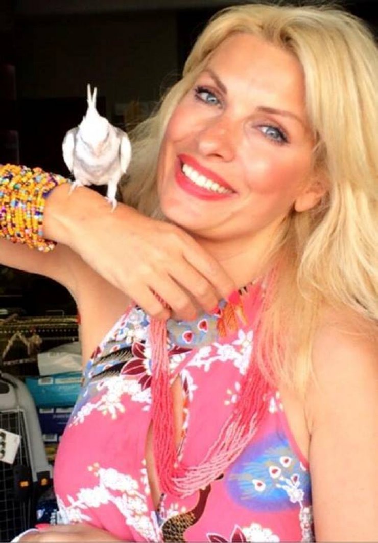 Ελένη Μενεγάκη: Το ατύχημα, τα ράμματα και το δημόσιο ευχαριστώ