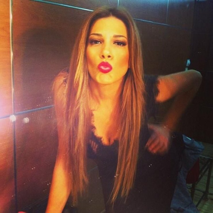 Χαμός με την αποκαλυπτική φωτογραφία που ανέβασε η Ελένη Χατζίδου στο Facebook