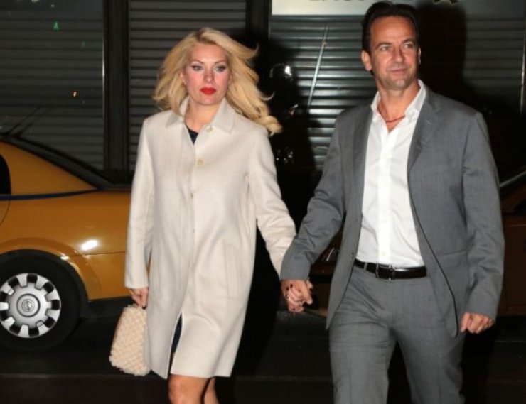 Ποιο επίθετο θα πάρει η κόρη της Μενεγάκη; 