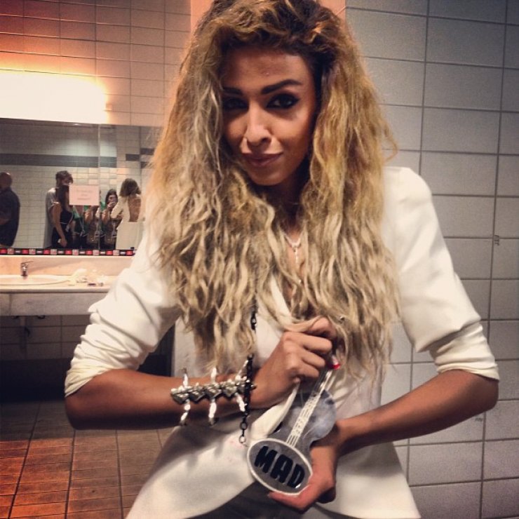 Ελένη Φουρέιρα: Η εκρηκτική εμφάνιση στα Mad και το βραβείο fashion icon!